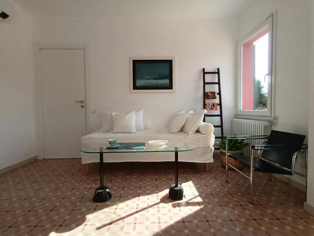 Affittacamere Sobborgospina47 Sarzana Guest house
