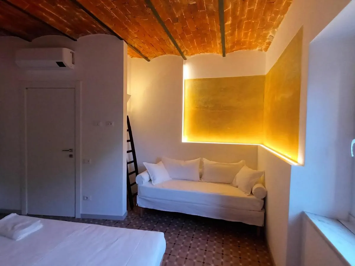 Guest house Affittacamere Sobborgospina47 Sarzana Italy