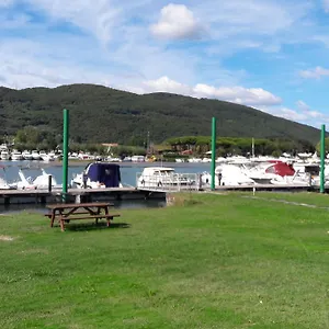 Parque de vacaciones Iron Gate Marina3b, Sarzana